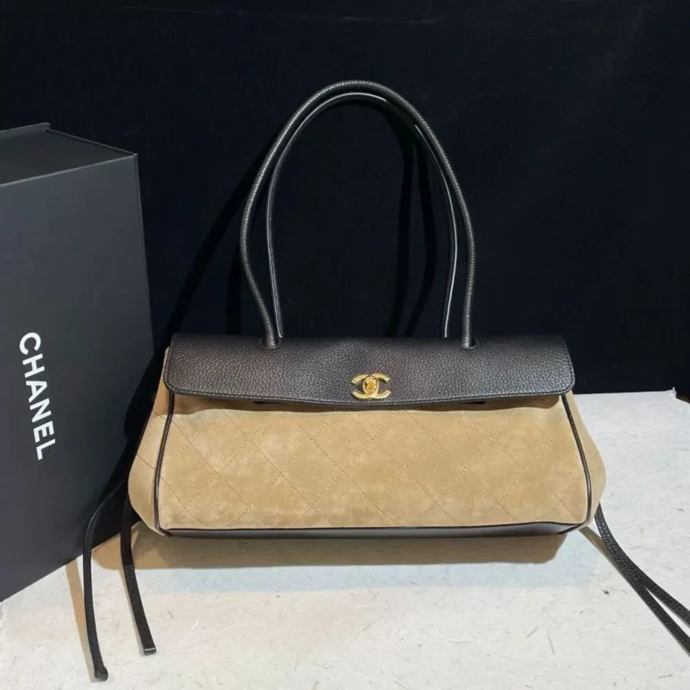Chanel Women Pre-Loved Bag Brand New Condition
